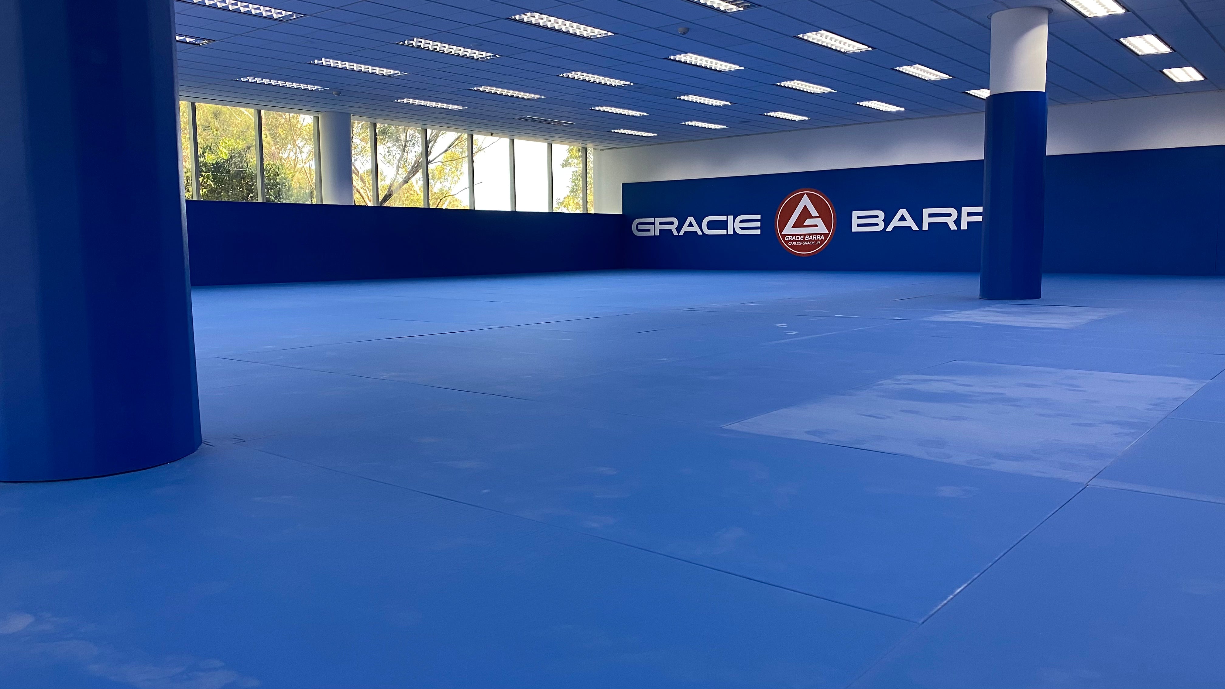 Gracie Bara , Sydney HQ